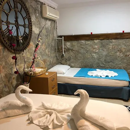 Zirkon Doga Butik Φετιγιέ